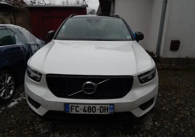 VOLVO XC 40 T4 AWD R-Design