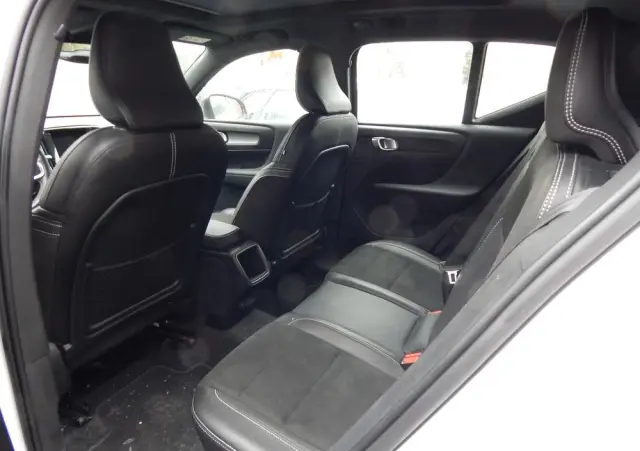 VOLVO XC 40 T4 AWD R-Design