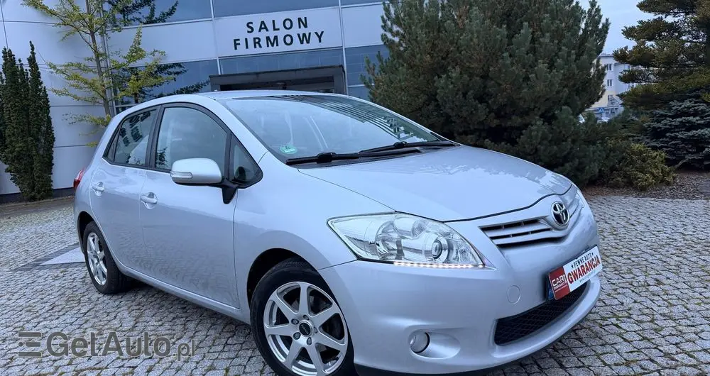 TOYOTA Auris 1.6 Prestige