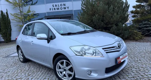 TOYOTA Auris 1.6 Prestige