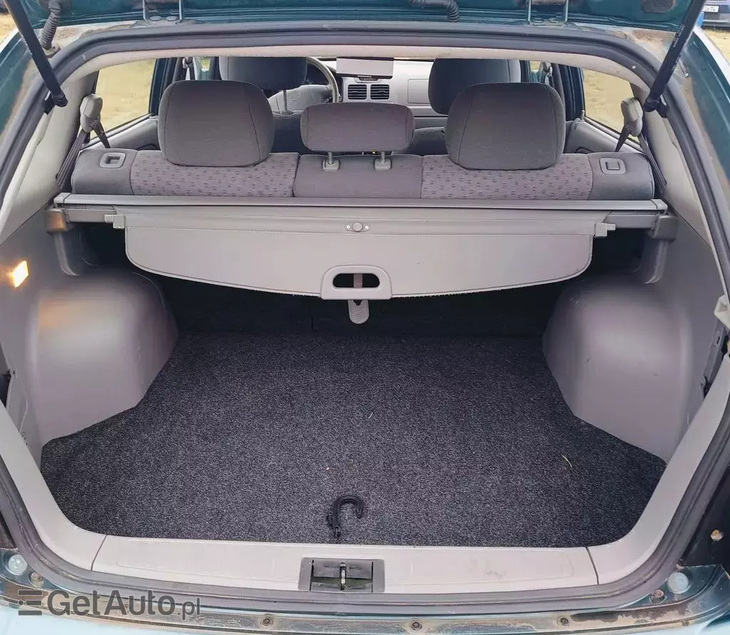 KIA Rio 1.3 i (82 KM)