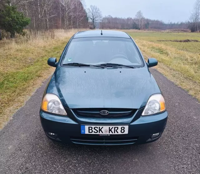 KIA Rio 1.3 i (82 KM)