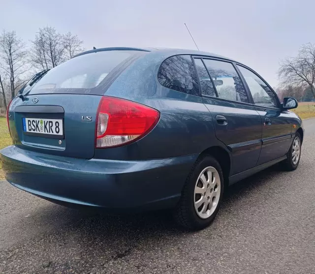 KIA Rio 1.3 i (82 KM)