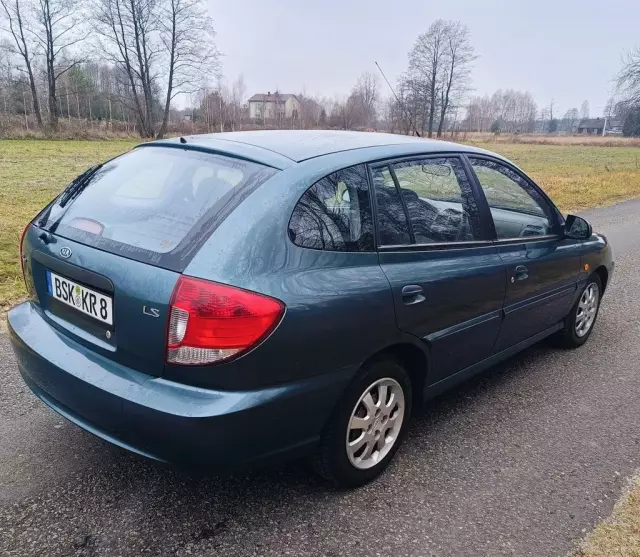 KIA Rio 1.3 i (82 KM)