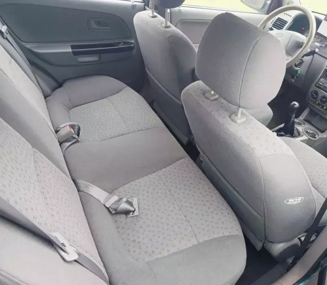 KIA Rio 1.3 i (82 KM)