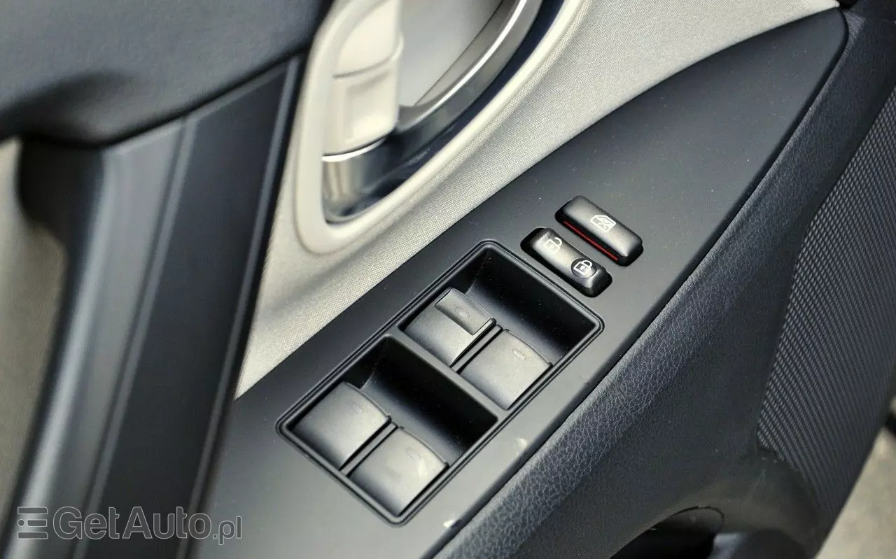 TOYOTA Avensis 1.8 Premium