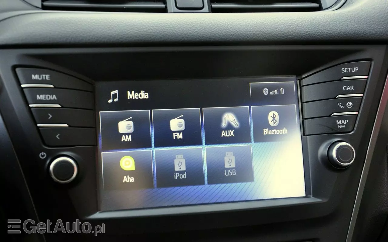 TOYOTA Avensis 1.8 Premium