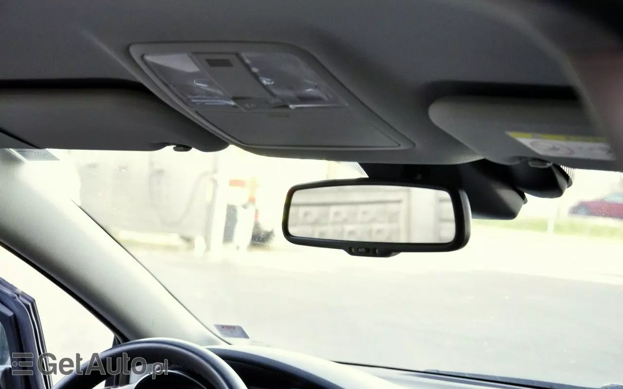 TOYOTA Avensis 1.8 Premium