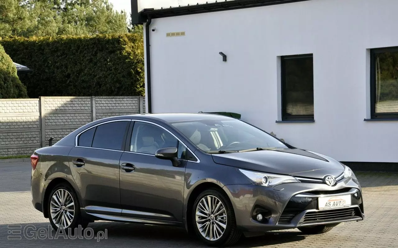 TOYOTA Avensis 1.8 Premium