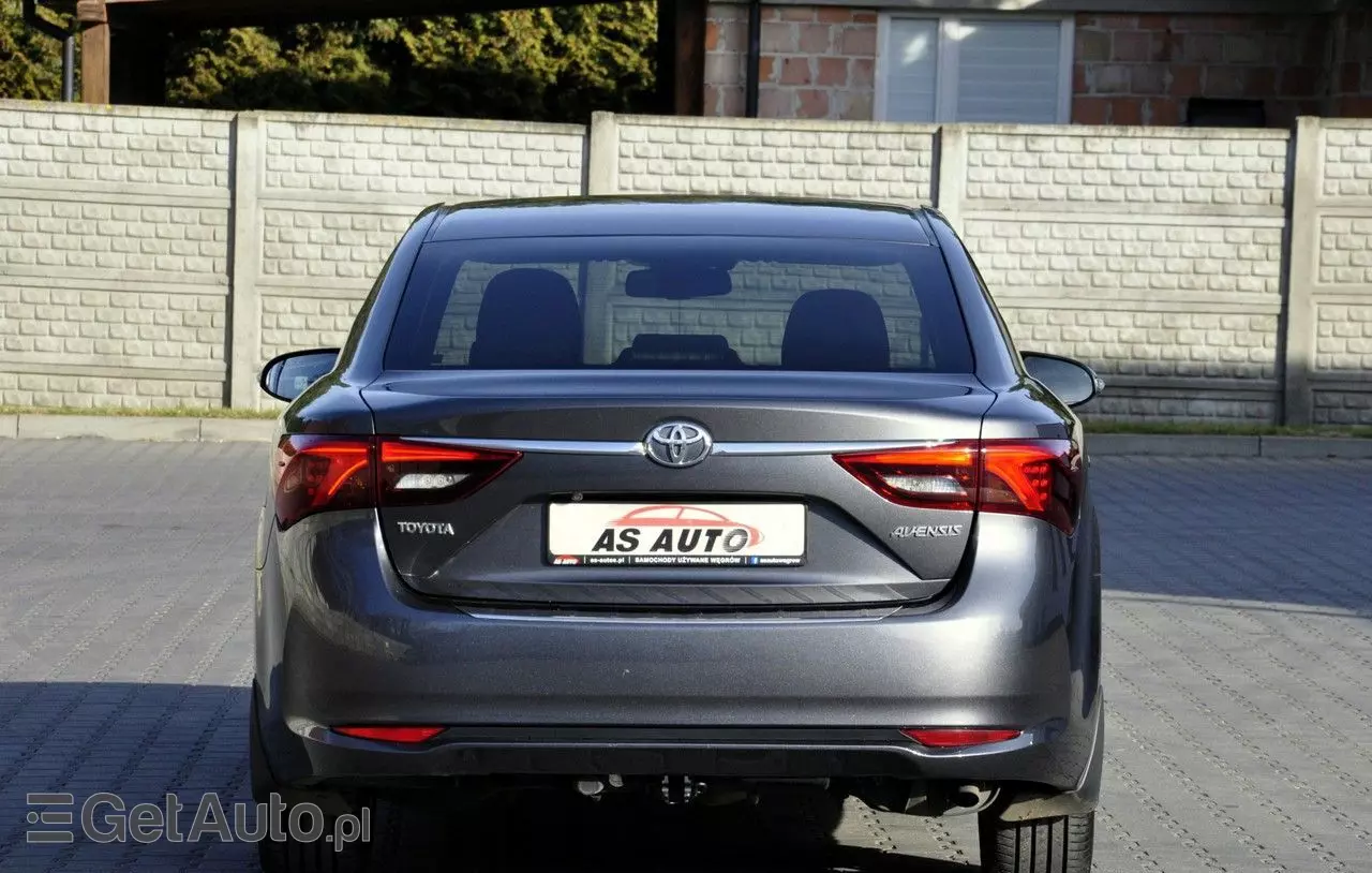 TOYOTA Avensis 1.8 Premium