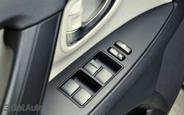 TOYOTA Avensis 1.8 Premium