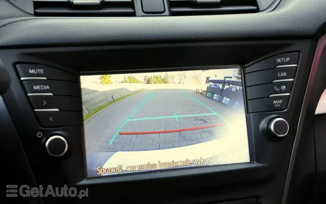 TOYOTA Avensis 1.8 Premium