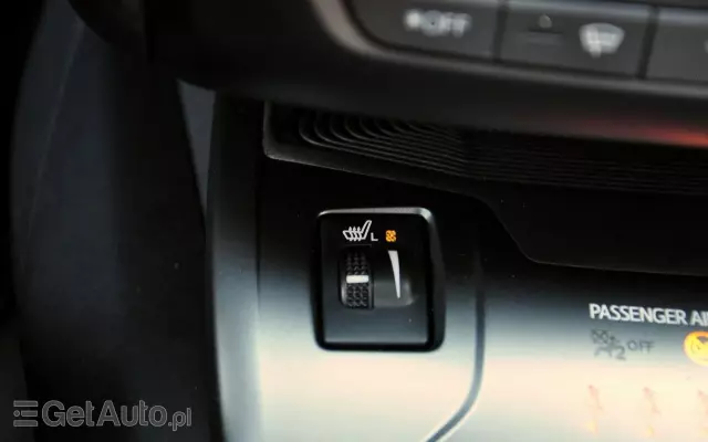 TOYOTA Avensis 1.8 Premium