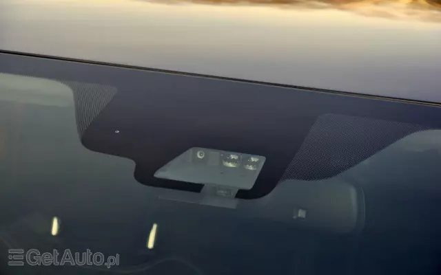 TOYOTA Avensis 1.8 Premium