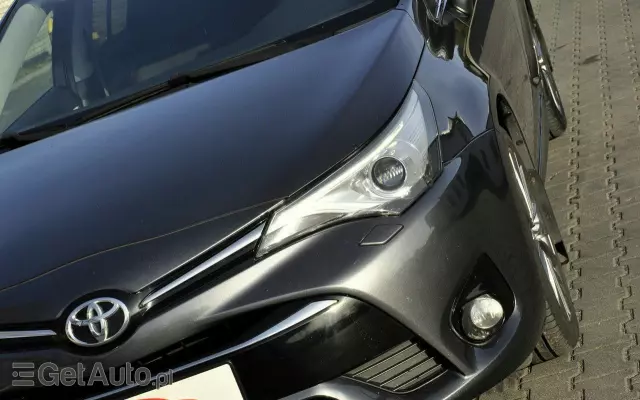 TOYOTA Avensis 1.8 Premium