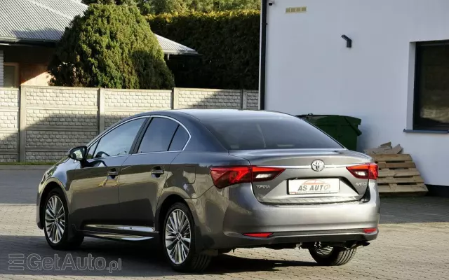 TOYOTA Avensis 1.8 Premium