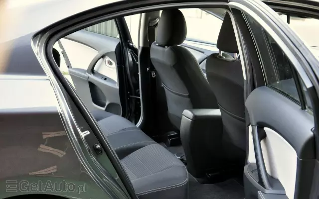 TOYOTA Avensis 1.8 Premium