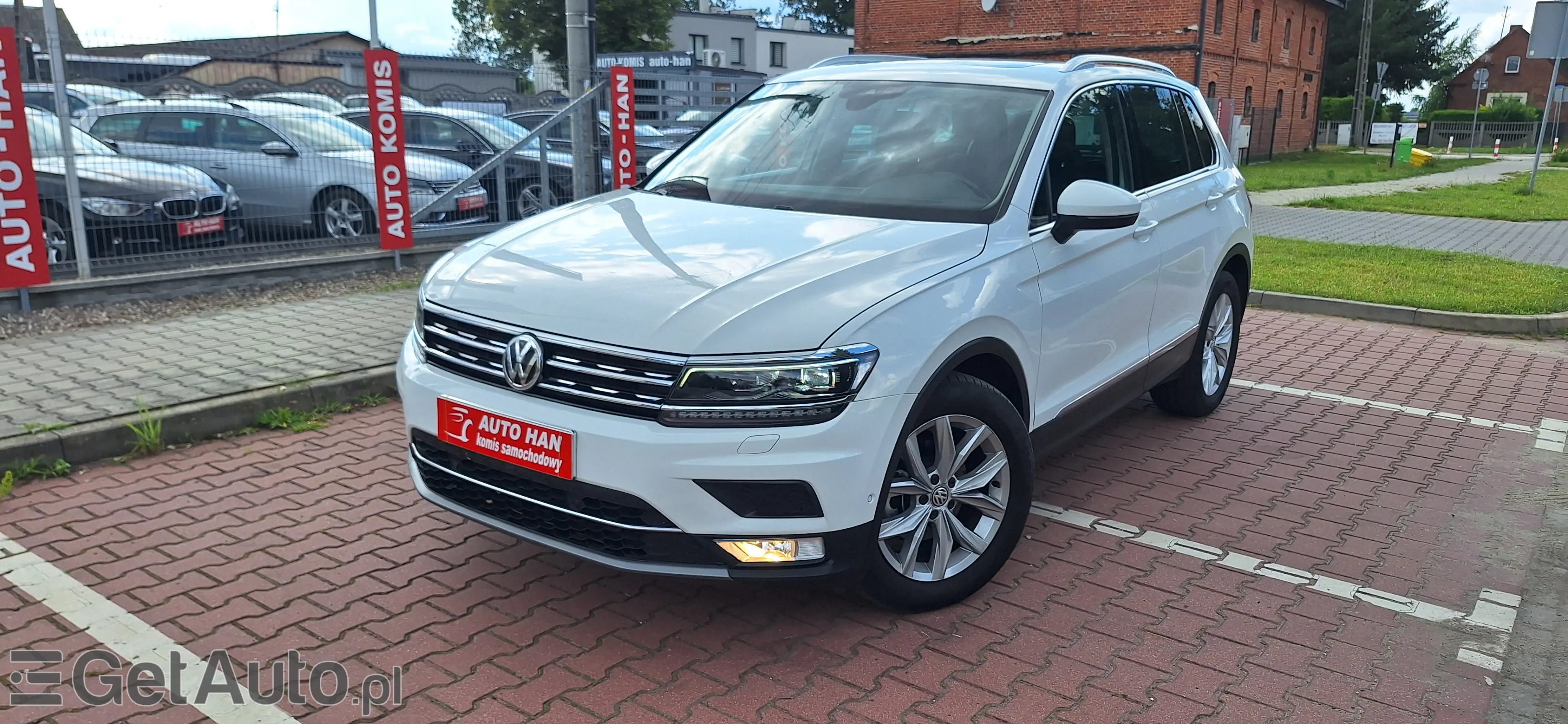 VOLKSWAGEN Tiguan 