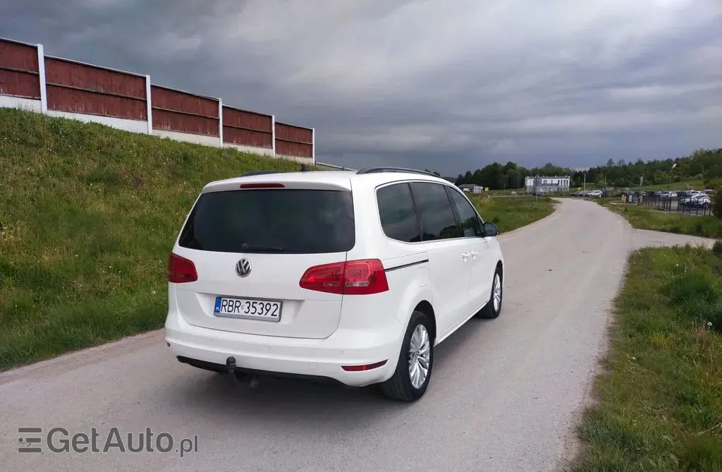 VOLKSWAGEN Sharan 