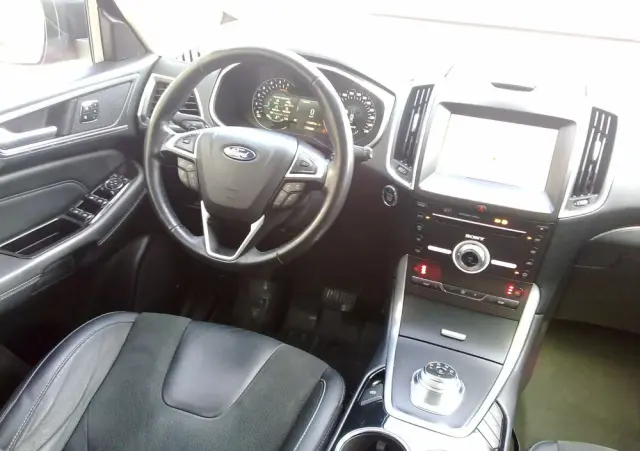 FORD S-Max 2.0 EcoBlue Titanium