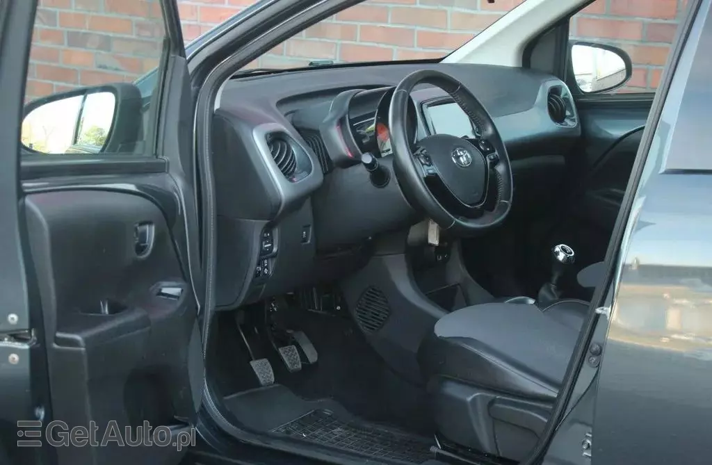 TOYOTA Aygo 