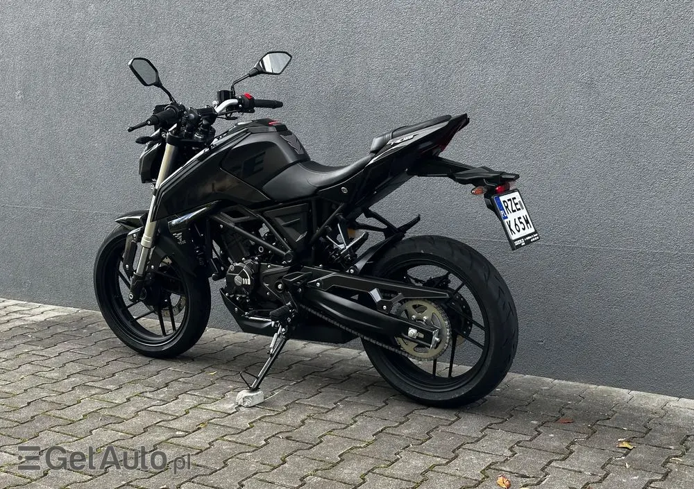 VOGE R125 