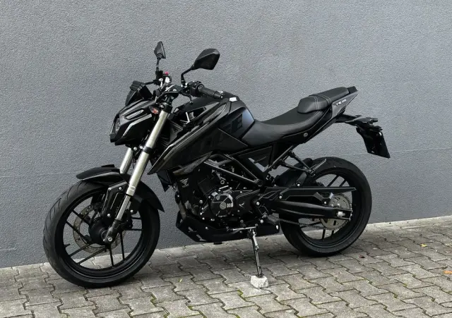 VOGE R125 