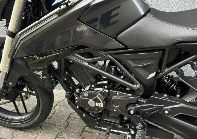 VOGE R125 