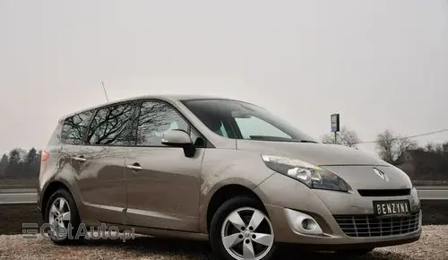 RENAULT Grand Scenic 