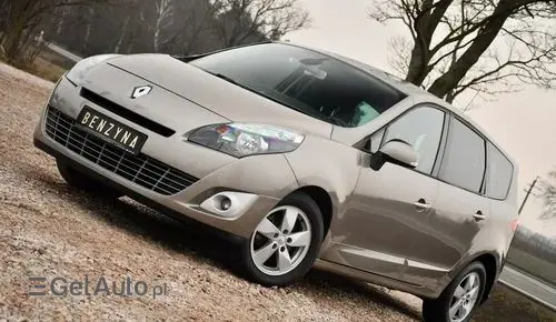 RENAULT Grand Scenic 