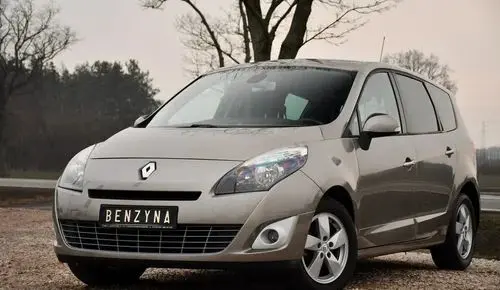 RENAULT Grand Scenic 