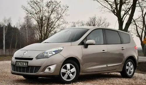 RENAULT Grand Scenic 