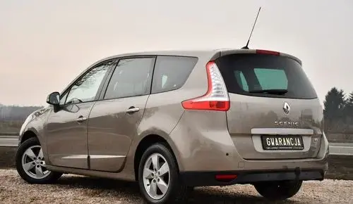 RENAULT Grand Scenic 