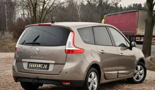 RENAULT Grand Scenic 