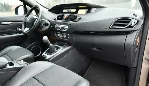 RENAULT Grand Scenic 