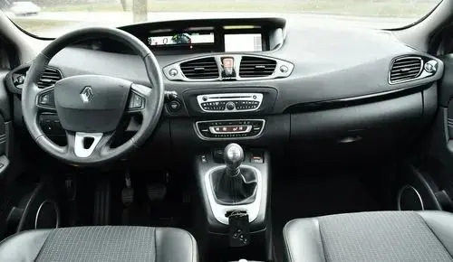 RENAULT Grand Scenic 