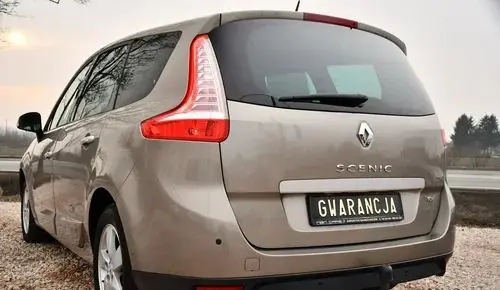 RENAULT Grand Scenic 