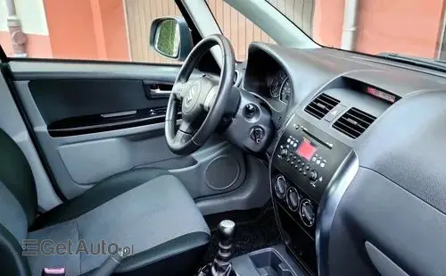 SUZUKI SX4 