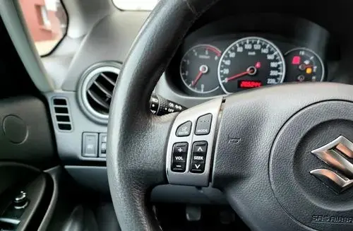 SUZUKI SX4 