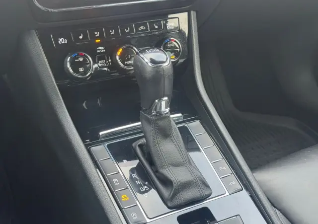 SKODA Superb 2.0 TDI L&K DSG