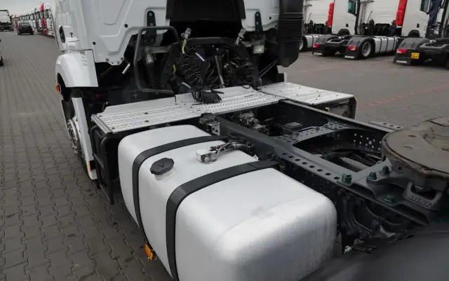 MERCEDES-BENZ ACTROS 1843 / RETARDER /  ALUFELGI / EURO 6 / SPROWADZONY 