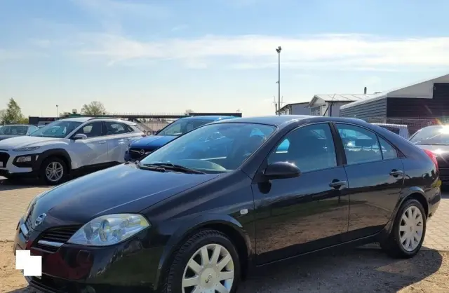 NISSAN Primera 
