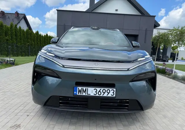 BYD Tang L 