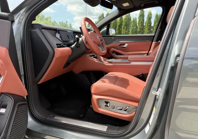 BYD Tang L 