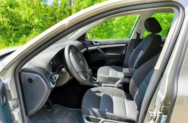 SKODA Octavia 