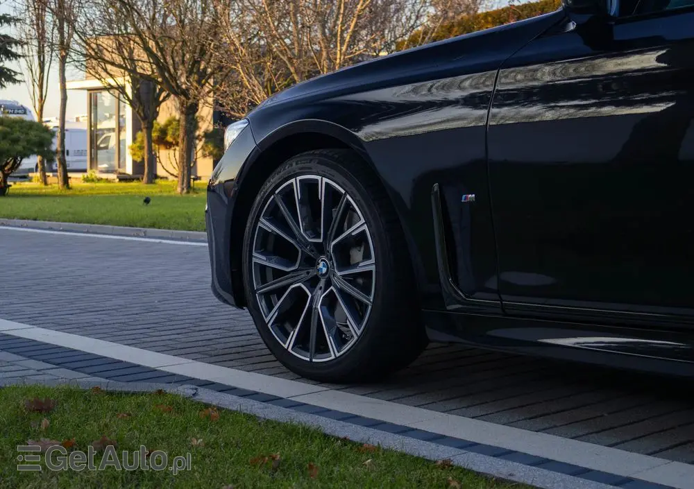 BMW Seria 7 730d xDrive mHEV sport