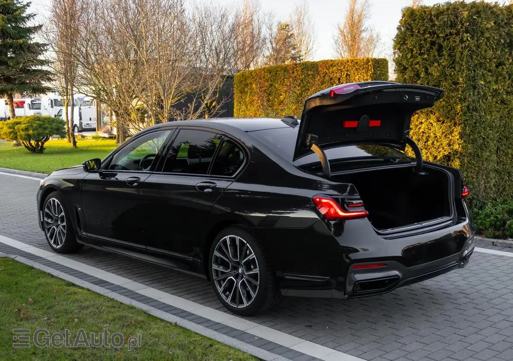 BMW Seria 7 730d xDrive mHEV sport
