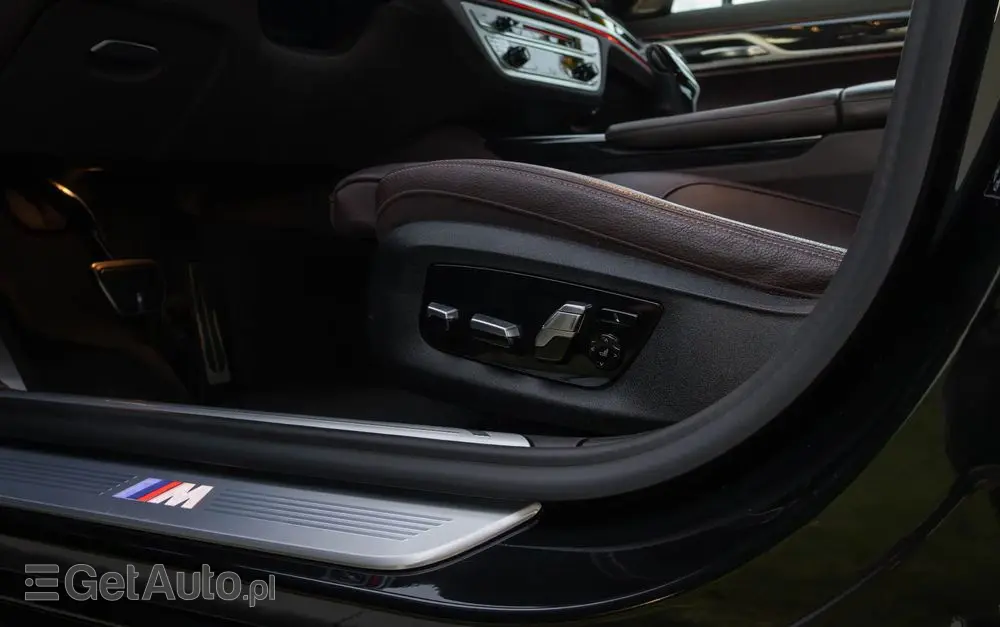 BMW Seria 7 730d xDrive mHEV sport
