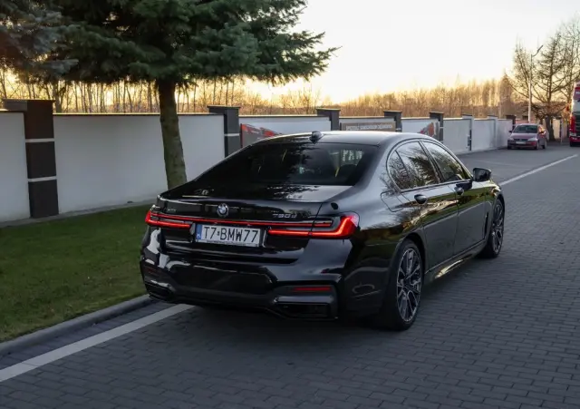 BMW Seria 7 730d xDrive mHEV sport