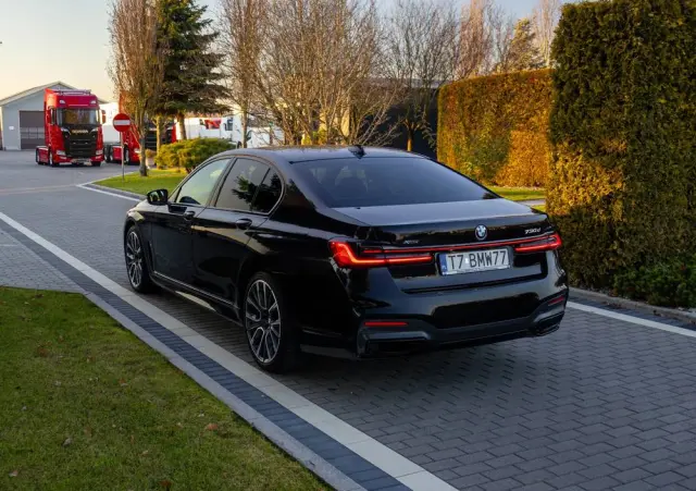 BMW Seria 7 730d xDrive mHEV sport